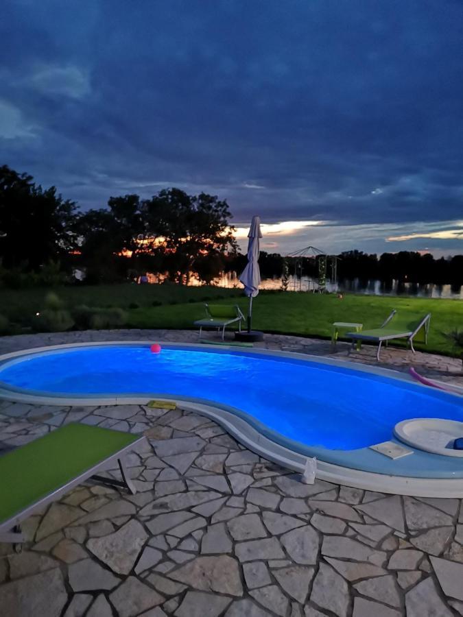 Vila Lily Villa Smederevo Ngoại thất bức ảnh